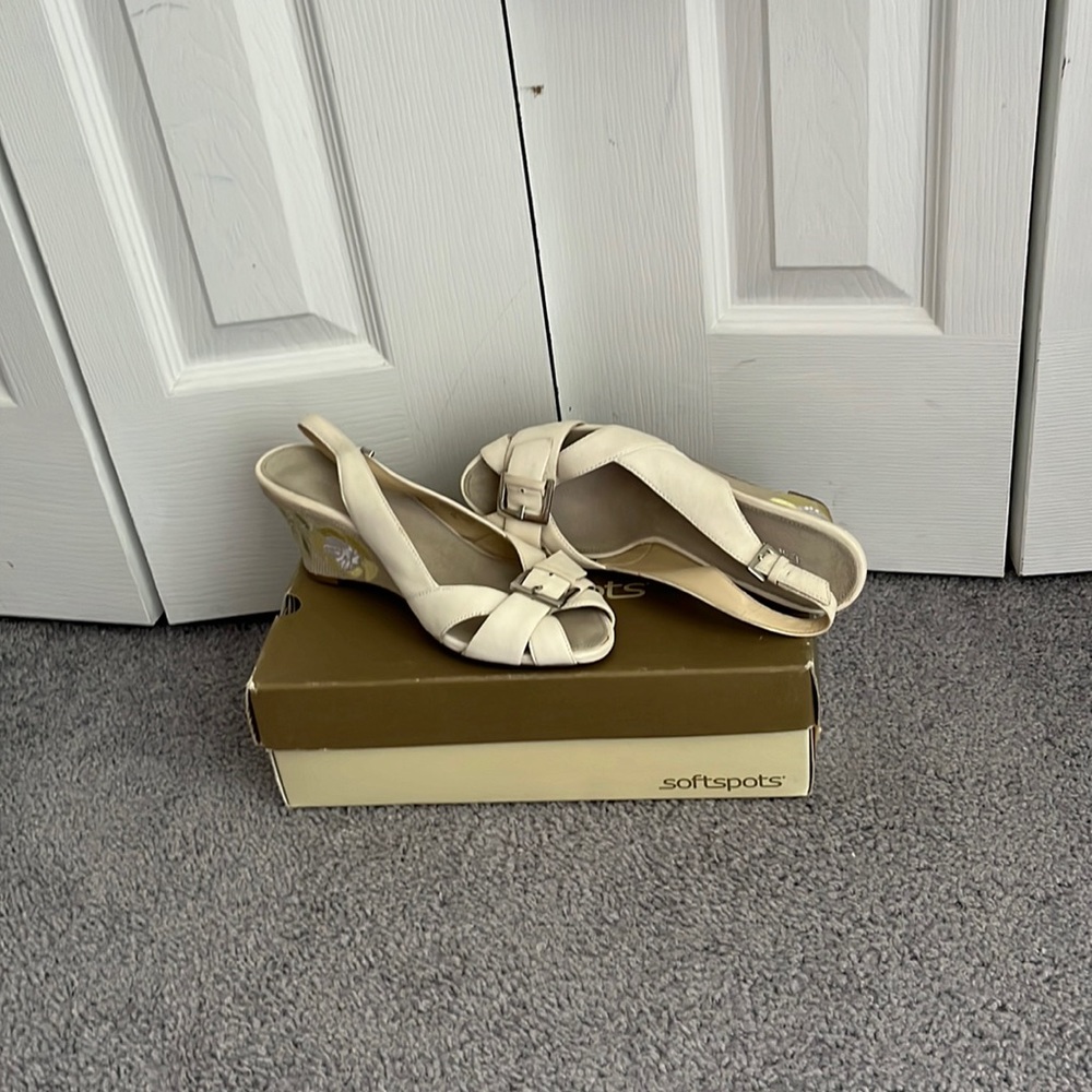 Sandal size 9